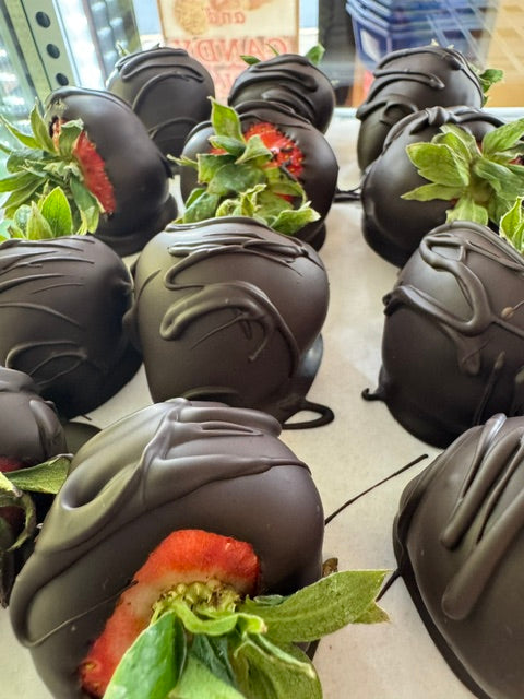Chocolate Covered Strawberries - AVAILABLE FOR IN-STORE PICK UP ONLY